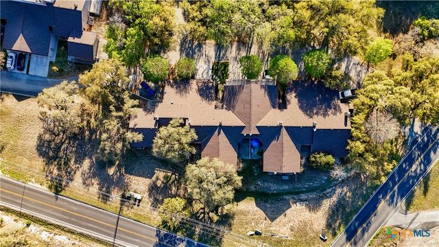 14 Oak Villa Road, Canyon Lake, TX 78133