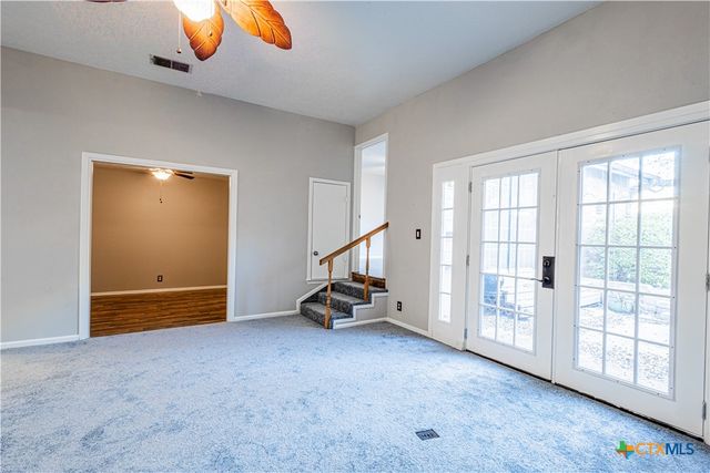 14 Oak Villa Road, Canyon Lake, TX 78133