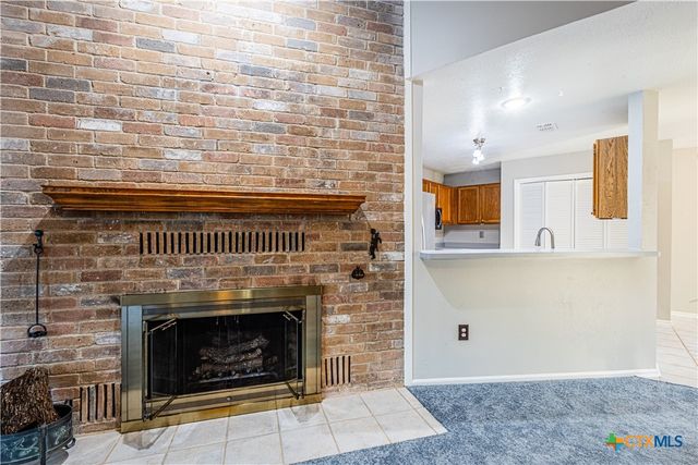 14 Oak Villa Road, Canyon Lake, TX 78133