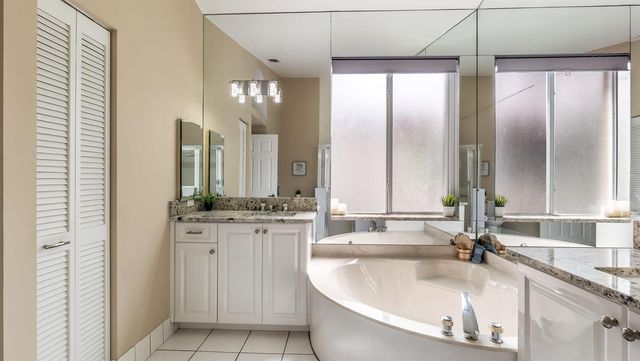 8754 NW 75th Place, Tamarac, FL 33321