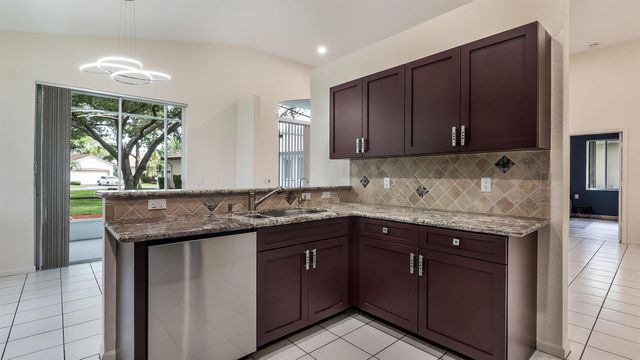 8754 NW 75th Place, Tamarac, FL 33321