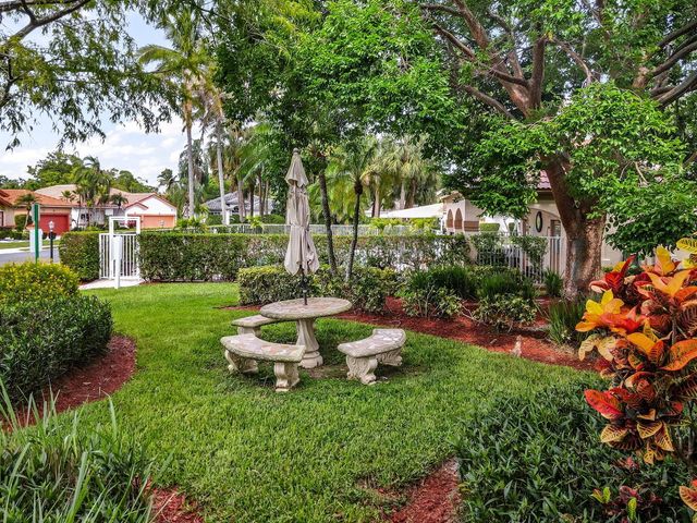 8754 NW 75th Place, Tamarac, FL 33321