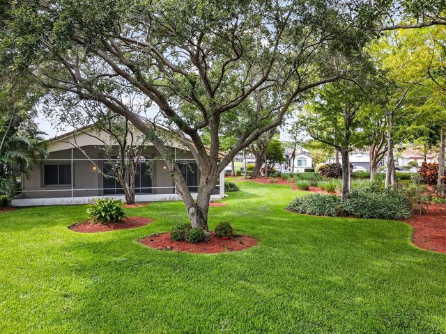 8754 NW 75th Place, Tamarac, FL 33321