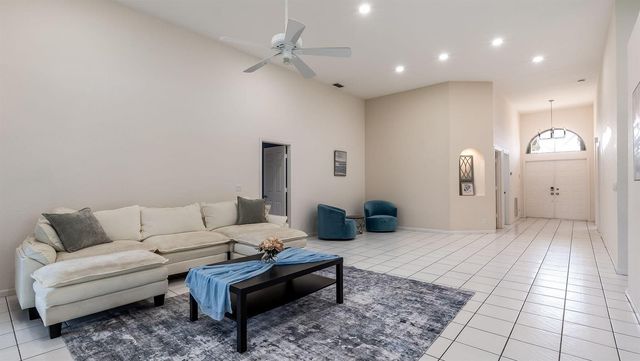 8754 NW 75th Place, Tamarac, FL 33321