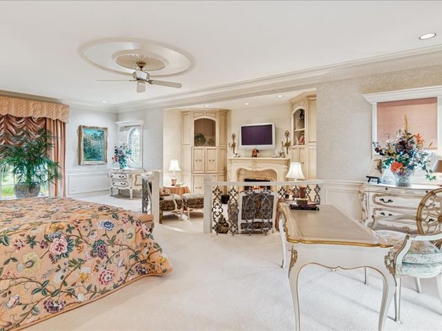 1719 Midwest Club Parkway, Oak Brook, IL 60523