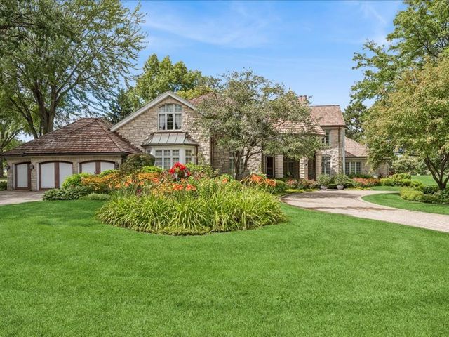 1719 Midwest Club Parkway, Oak Brook, IL 60523