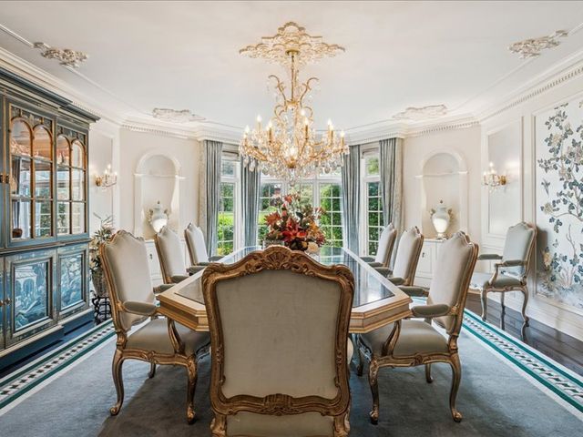 1719 Midwest Club Parkway, Oak Brook, IL 60523