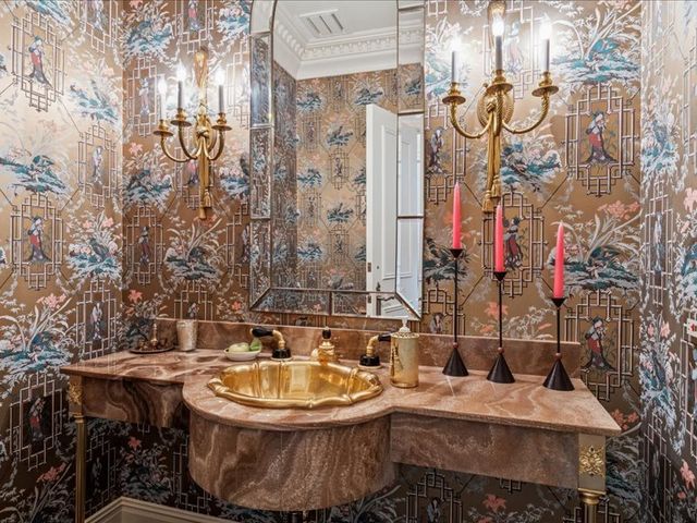 1719 Midwest Club Parkway, Oak Brook, IL 60523