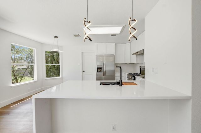 16803 Bailey Jean DR, Round Rock, TX 78681