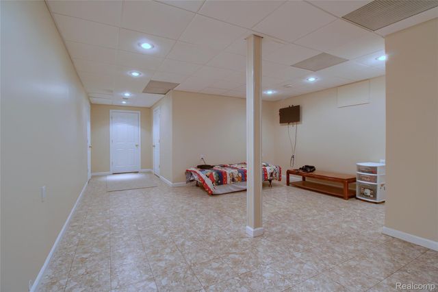 4600 Dolores Drive, Trenton, MI 48183