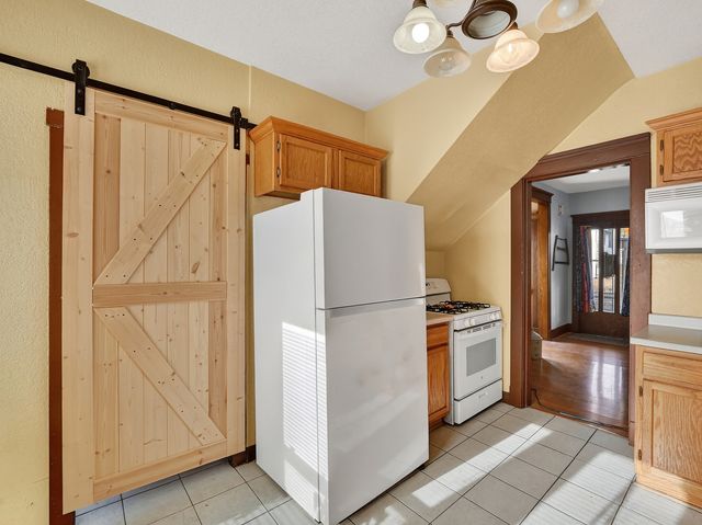 218 Lincoln Way, Dixon, IL 61021