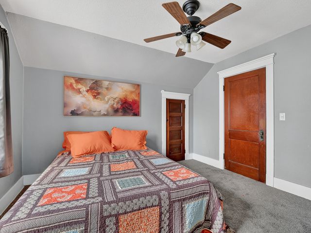 218 Lincoln Way, Dixon, IL 61021