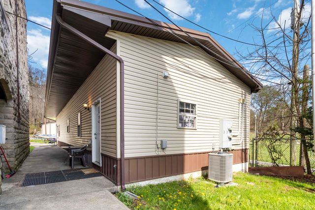 6000 Slate Lick Road, London, KY 40741