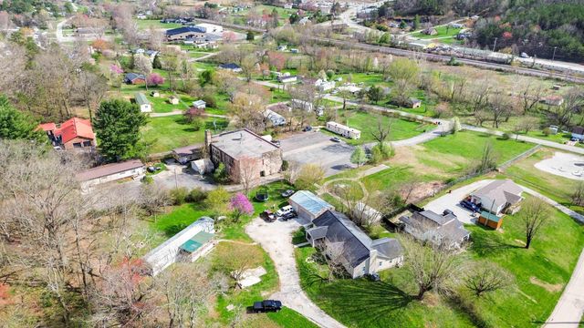 6000 Slate Lick Road, London, KY 40741