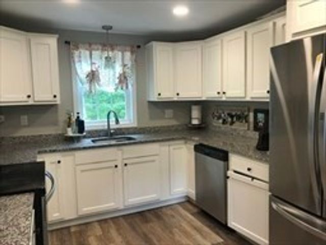 73 County Road, Freetown, MA 02717