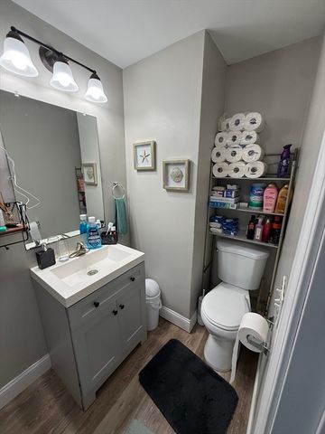 73 County Road, Freetown, MA 02717