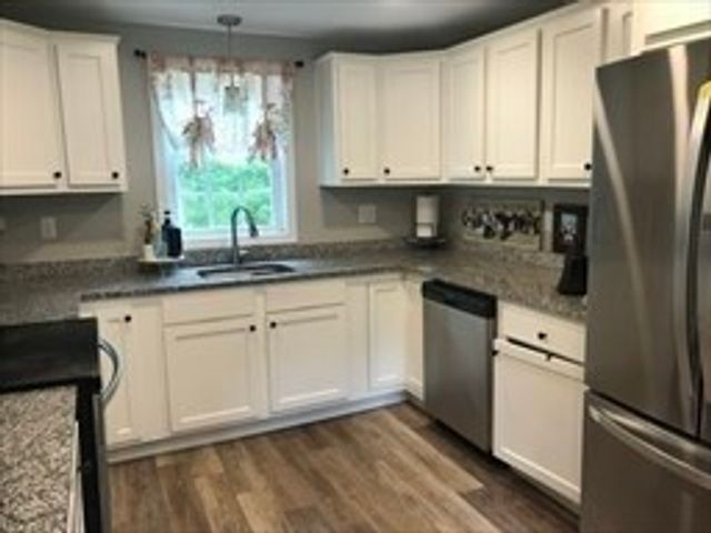 73 County Road, Freetown, MA 02717