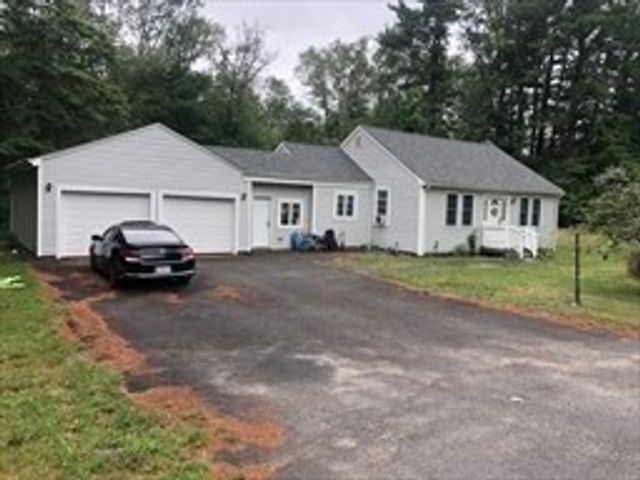73 County Road, Freetown, MA 02717