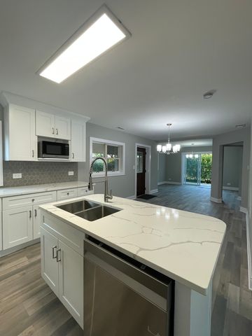 5547 S Peck Avenue, Countryside, IL 60525