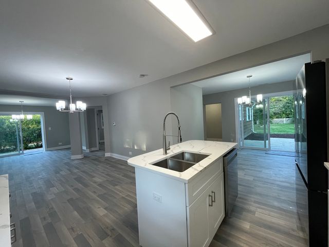 5547 S Peck Avenue, Countryside, IL 60525