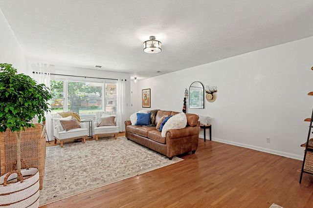 6544 E Oneida, Wichita, KS 67206