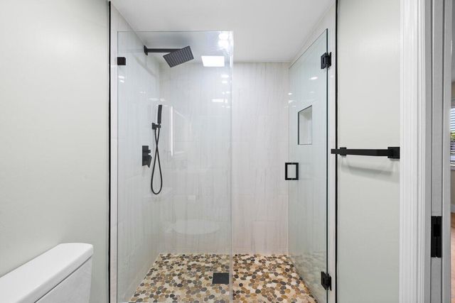 28 Wimbledon Lake Drive 222, Plantation, FL 33324
