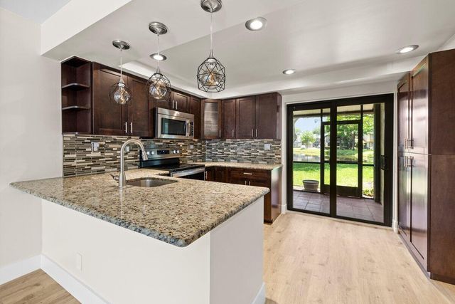 28 Wimbledon Lake Drive 222, Plantation, FL 33324