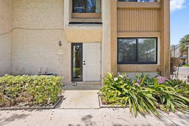 28 Wimbledon Lake Drive 222, Plantation, FL 33324
