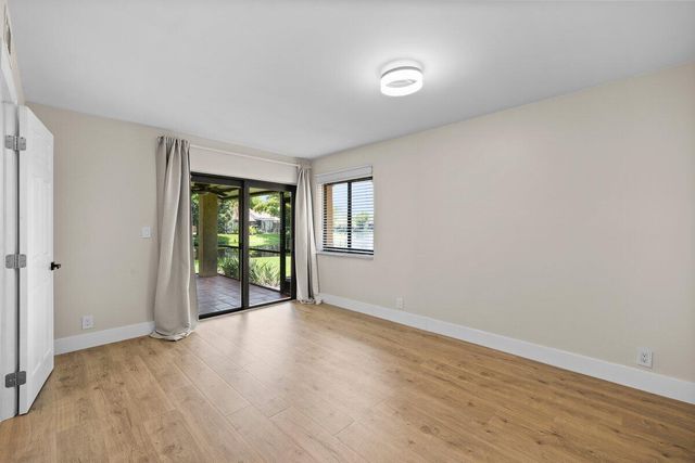 28 Wimbledon Lake Drive 222, Plantation, FL 33324
