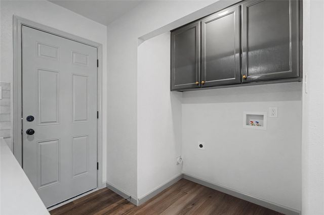 1108 Nottingham Drive, Angleton, TX 77515