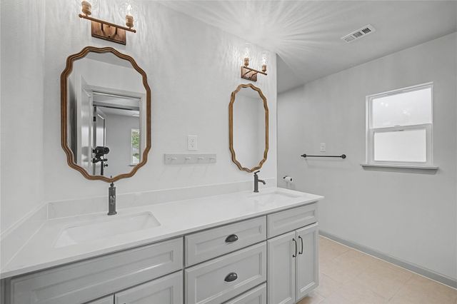 1108 Nottingham Drive, Angleton, TX 77515