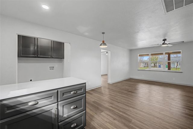 1108 Nottingham Drive, Angleton, TX 77515