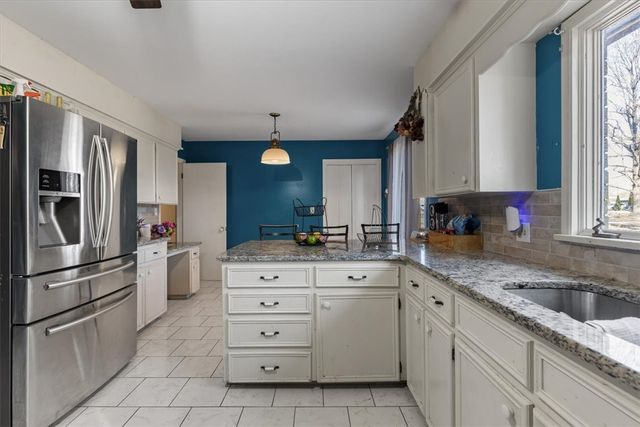 2002 17th Street, Rogers, AR 72758