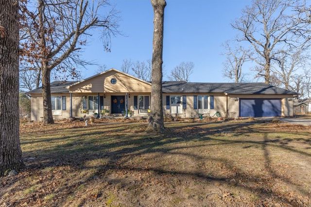2002 17th Street, Rogers, AR 72758