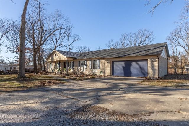 2002 17th Street, Rogers, AR 72758