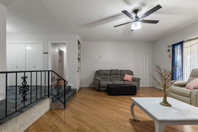 2002 17th Street, Rogers, AR 72758