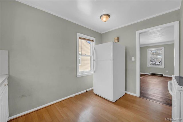 18981 Kenosha Street, Harper Woods, MI 48225