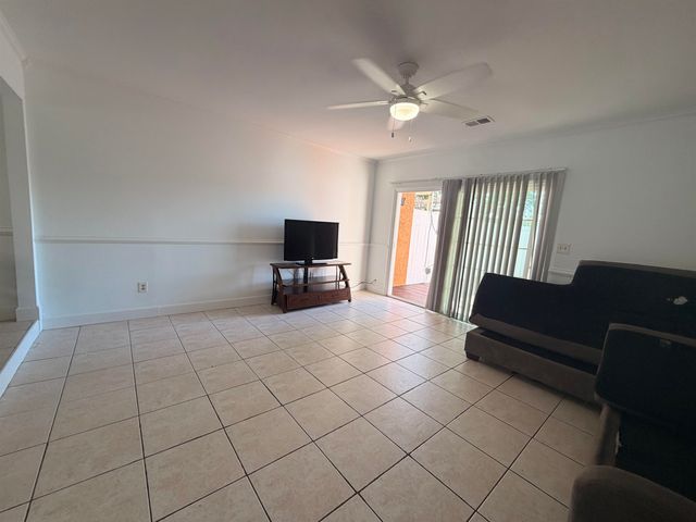 400 17th Ave. S Unit E, Myrtle Beach, SC 29577