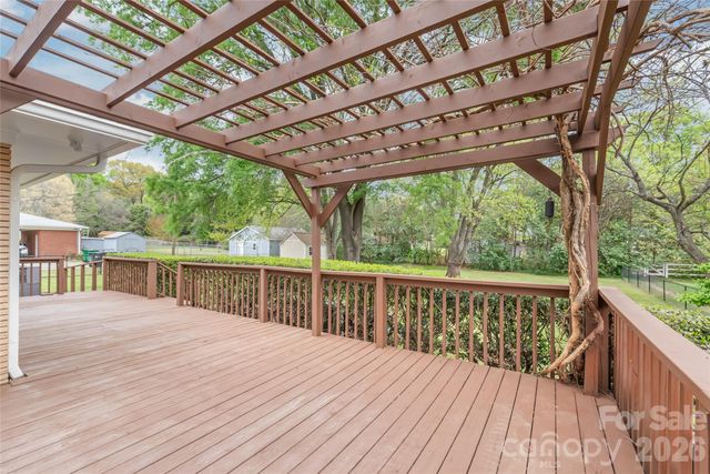 7537 Monroe Road, Charlotte, NC 28212