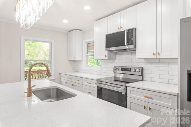 7537 Monroe Road, Charlotte, NC 28212