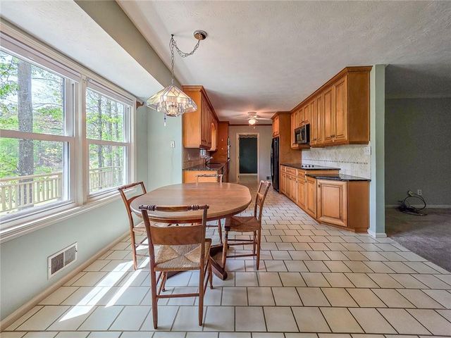 5385 Seaton Way, Dunwoody, GA 30338