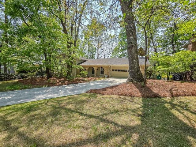 5385 Seaton Way, Dunwoody, GA 30338