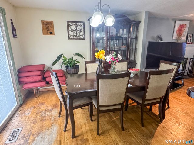 1 Yellow Wood Street, Middletown, CT 06457