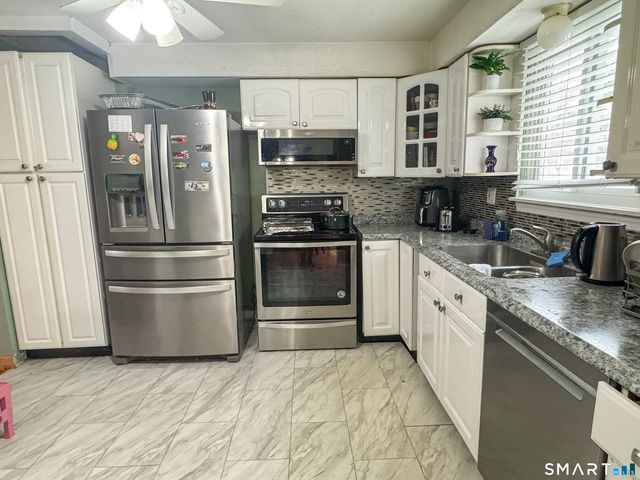 1 Yellow Wood Street, Middletown, CT 06457