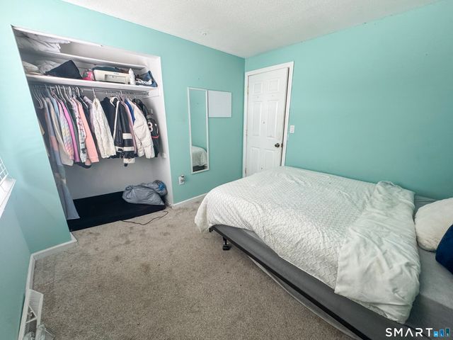 1 Yellow Wood Street, Middletown, CT 06457