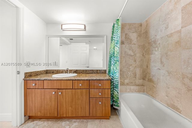 201 Golden Isles Dr 505, Hallandale Beach, FL 33009
