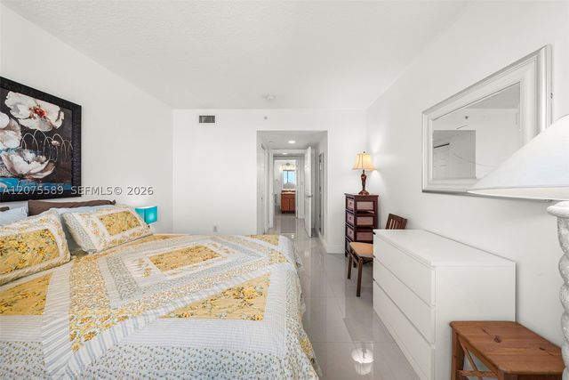 201 Golden Isles Dr 505, Hallandale Beach, FL 33009