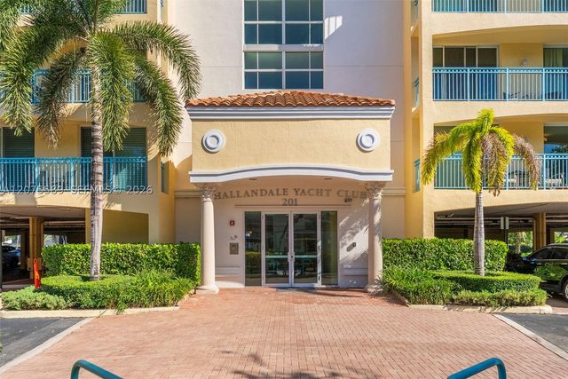 201 Golden Isles Dr 505, Hallandale Beach, FL 33009