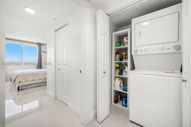 201 Golden Isles Dr 505, Hallandale Beach, FL 33009