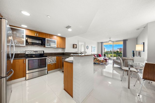 201 Golden Isles Dr 505, Hallandale Beach, FL 33009